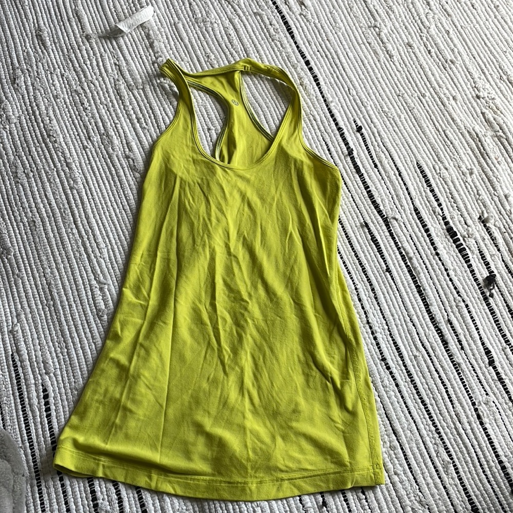 Lululemon tank size 6